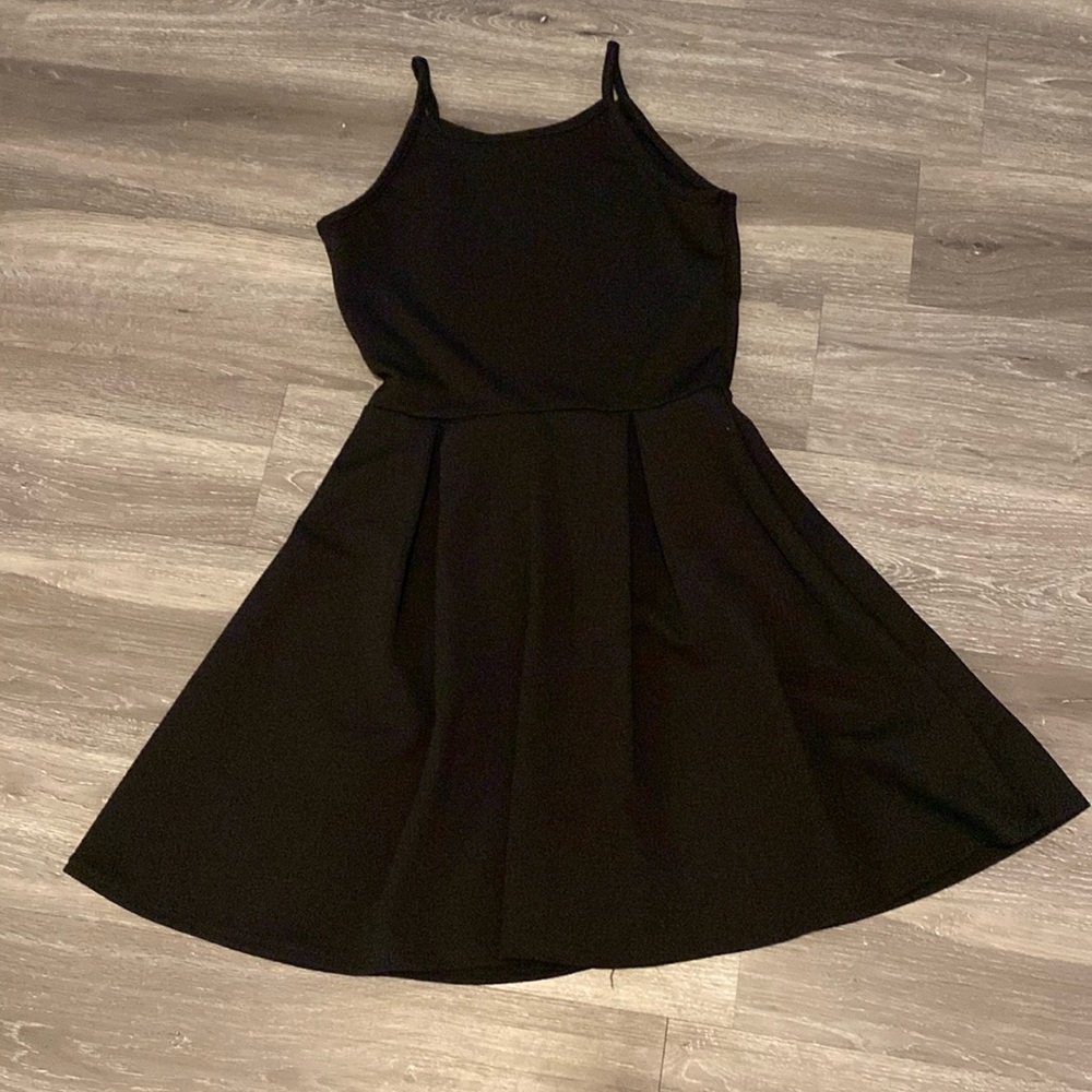Olivia Rae size M black dress